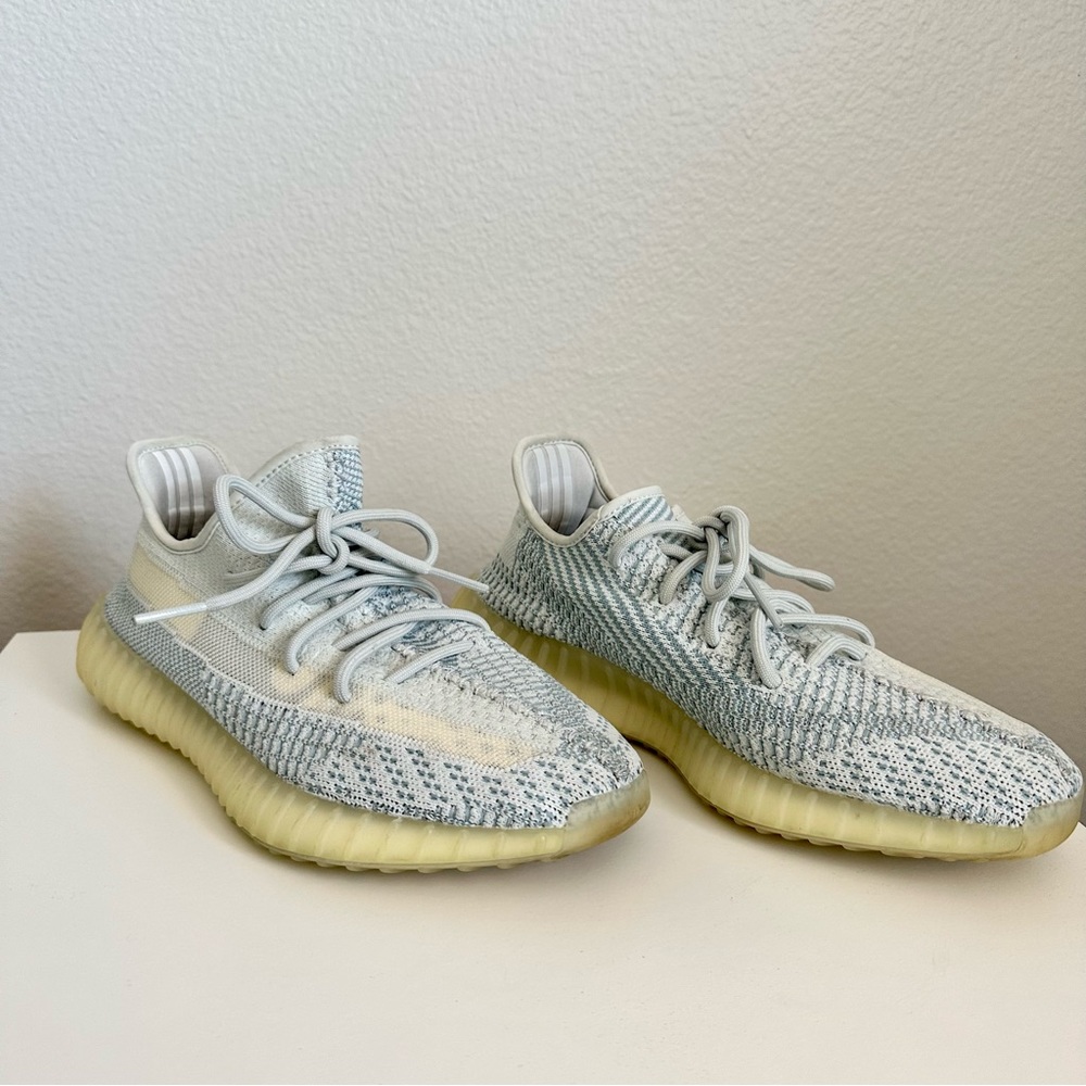 Yeezy Boost 350 V2